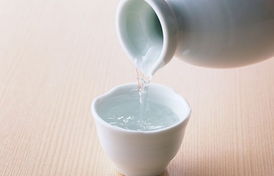 定制酒 C2B模式下的酒業(yè)銷售創(chuàng)新突破點