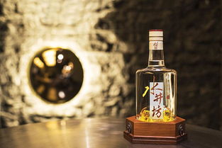 白酒市場風云變幻 茅臺跨界合作、國窖1573高價策略爭議與股市震蕩